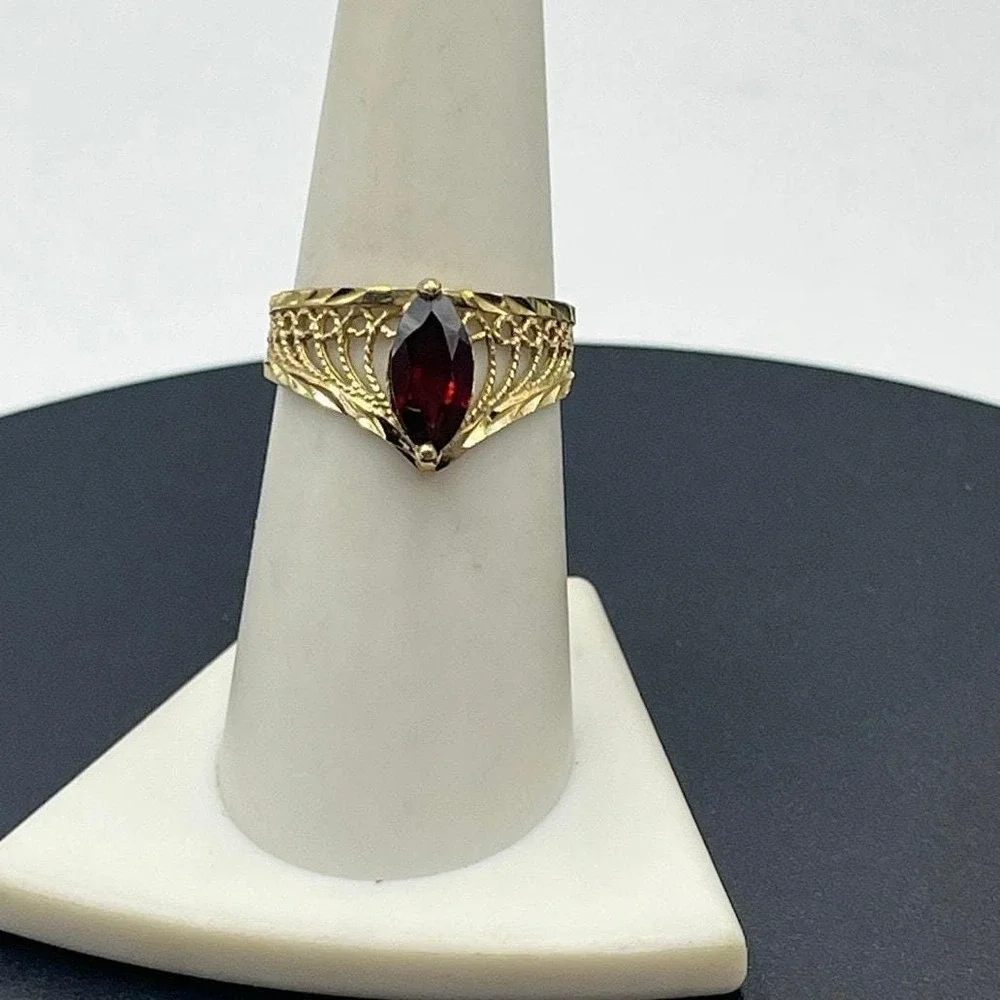 Designer 10K Yellow Gold Marquise Red Prong Garnet Ring Vintage Estate 7.25 1 Ct